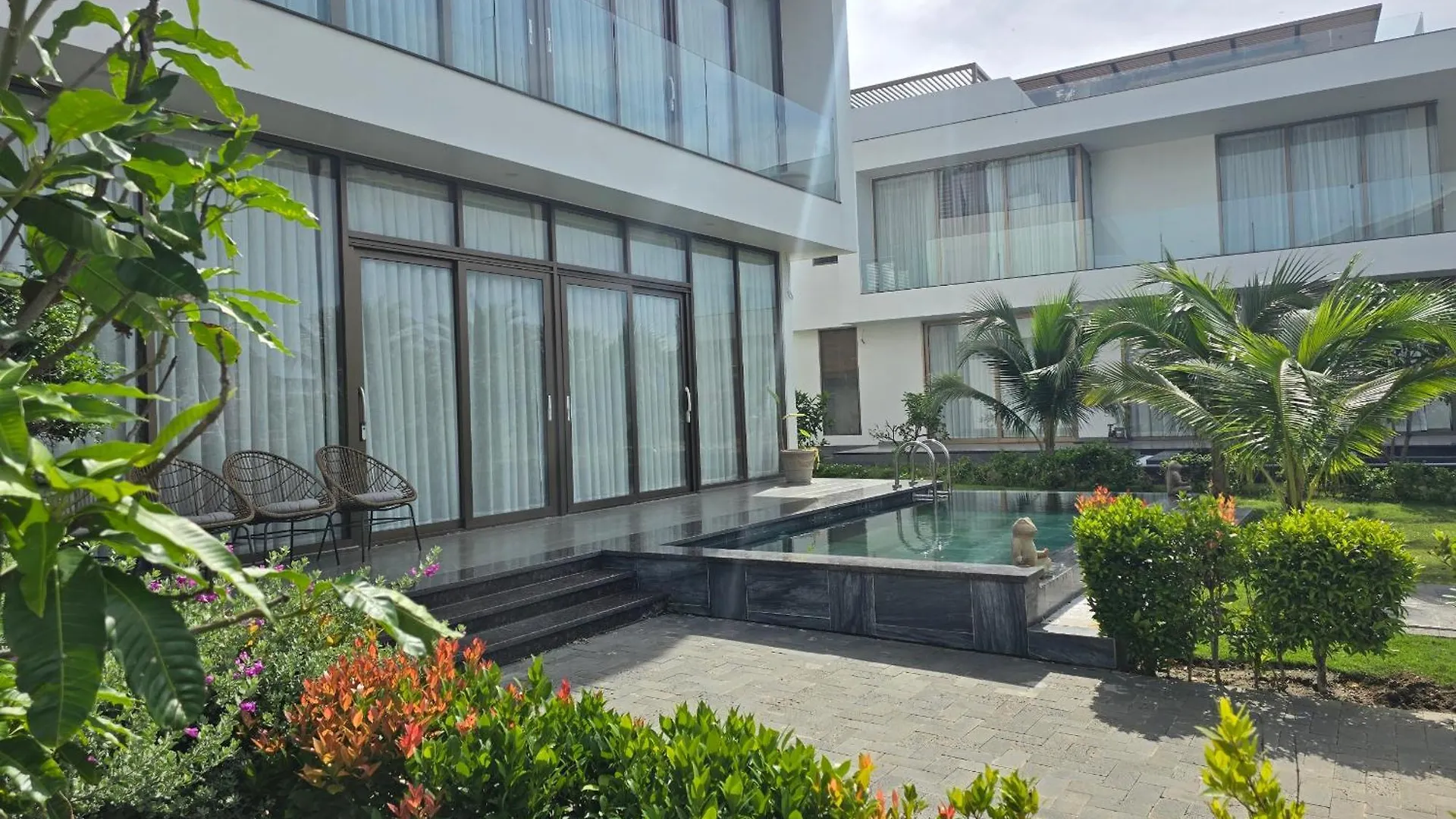 Apartment Villa Bien Vung Tau 093 - 273 -0109