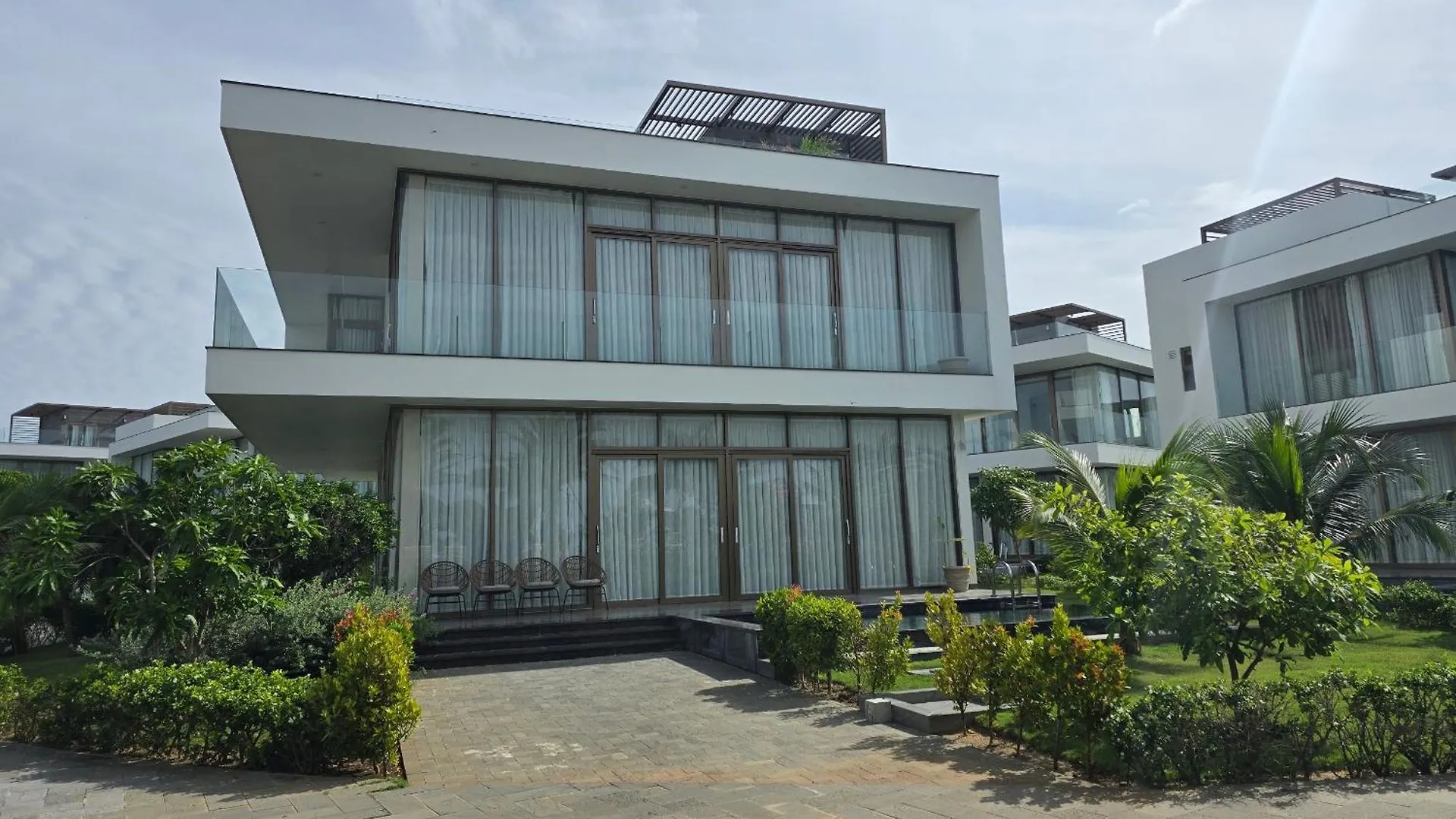 Apartment Villa Bien Vung Tau 093 - 273 -0109 Vietnam