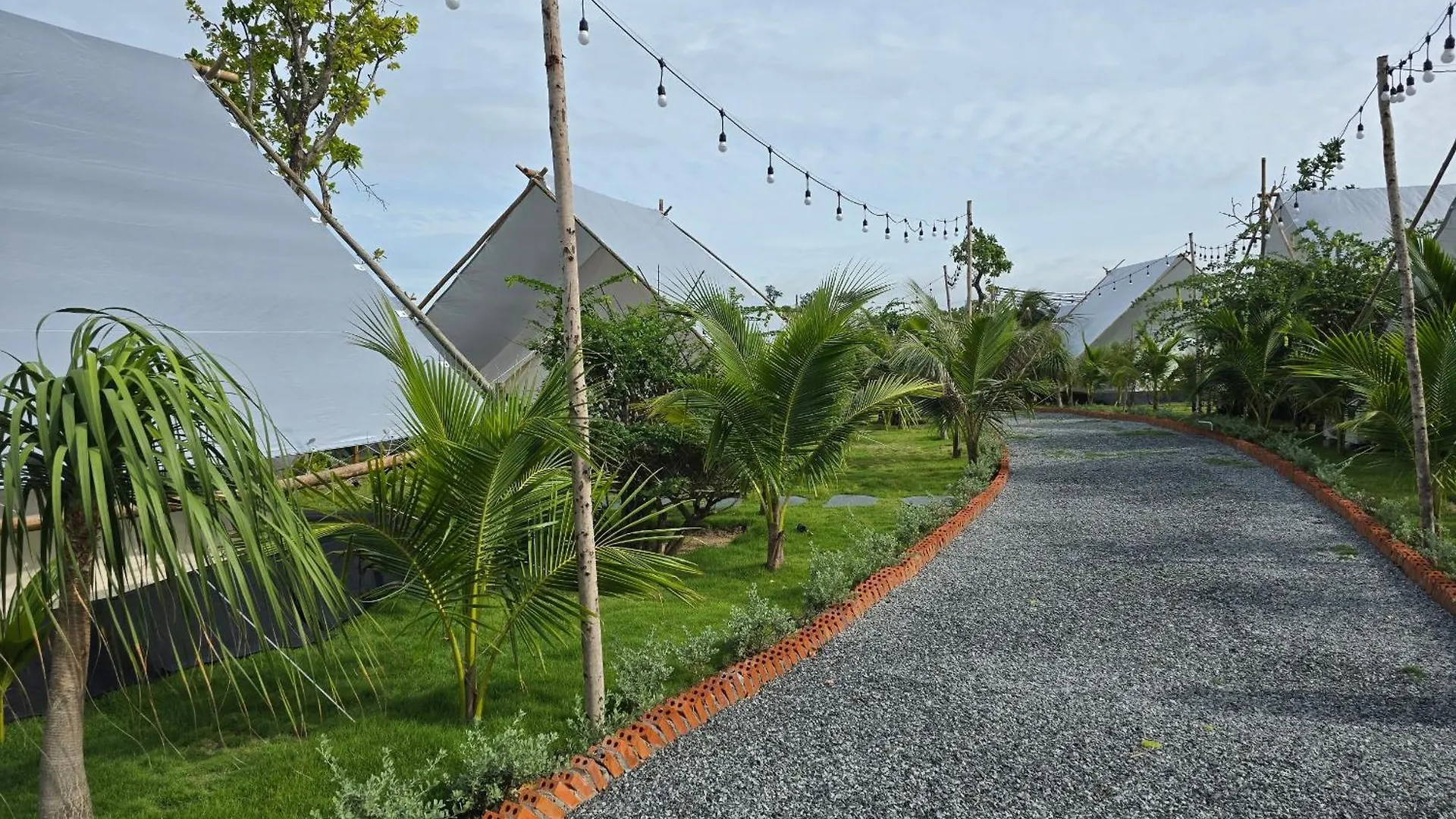 Apartment Villa Bien Vung Tau 093 - 273 -0109